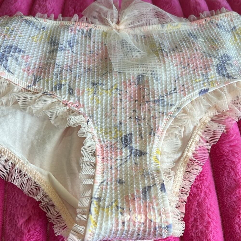 Victoria's Secret Dream Angel Darling Pink Floral Sequin Panty Hip Hugger Medium